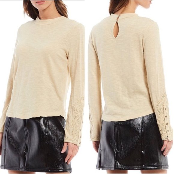 Free People We the Free Hooked on You Tee. NWOT - Picture 5 of 9